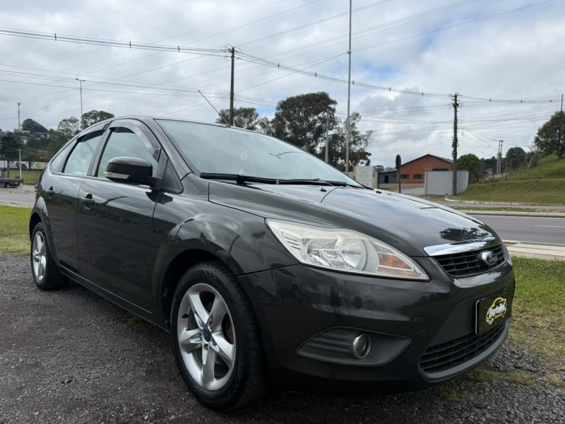 FOCUS 1.6 GLX 16V FLEX 4P MANUAL - 2013 - FARROUPILHA
