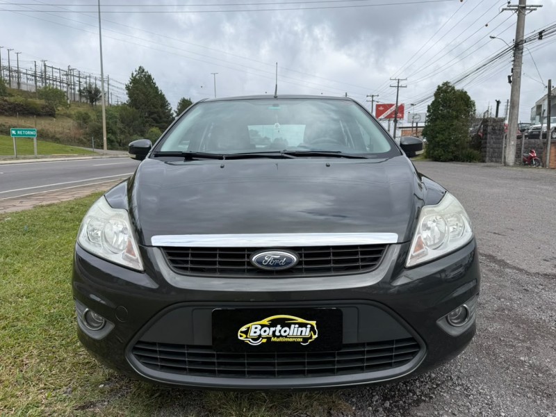 FOCUS 1.6 GLX 16V FLEX 4P MANUAL - 2013 - FARROUPILHA