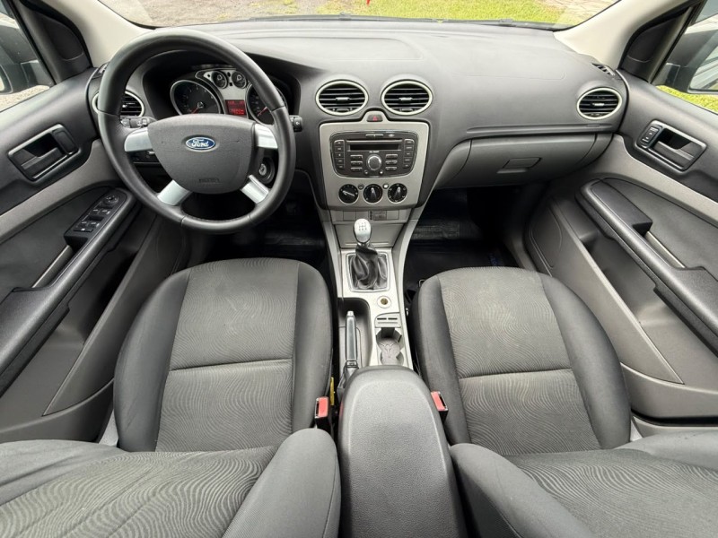 FOCUS 1.6 GLX 16V FLEX 4P MANUAL - 2013 - FARROUPILHA