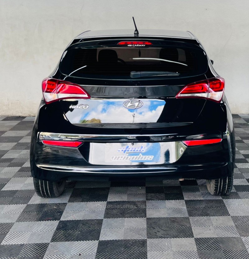 HB20 1.0 COMFORT 16V FLEX 4P MANUAL - 2017 - NOVO HAMBURGO