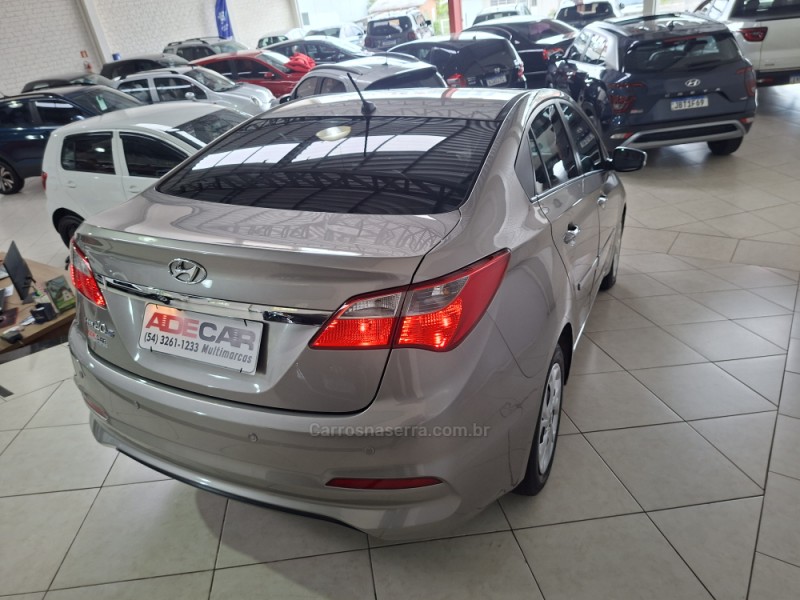HB20S 1.0 COMFORT PLUS 12V FLEX 4P MANUAL - 2018 - FARROUPILHA