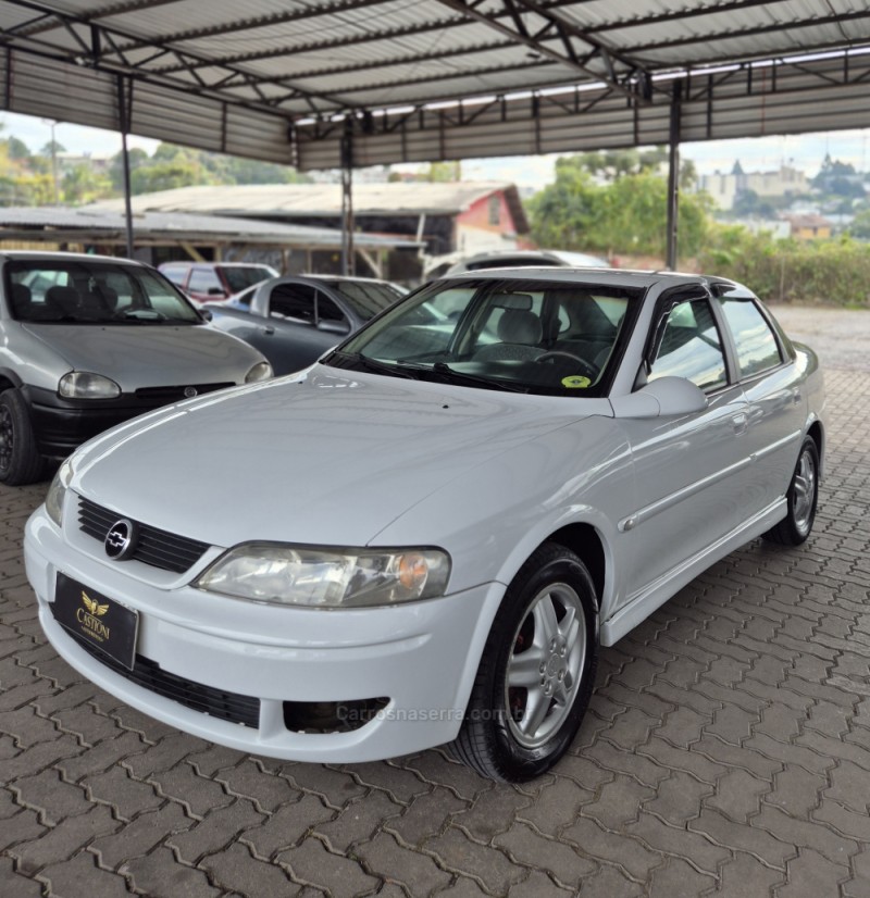 VECTRA 2.2 MPFI GL 8V GASOLINA 4P MANUAL - 2003 - CAXIAS DO SUL