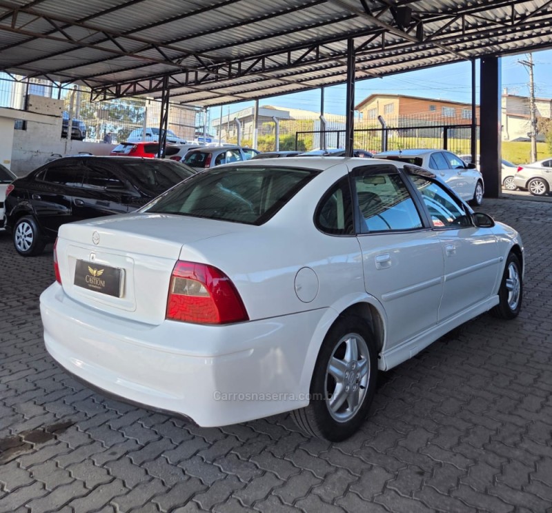 VECTRA 2.2 MPFI GL 8V GASOLINA 4P MANUAL - 2003 - CAXIAS DO SUL