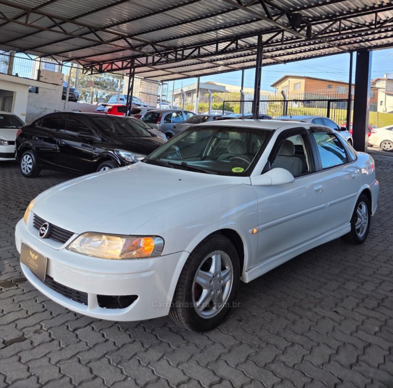 VECTRA 2.2 MPFI GL 8V GASOLINA 4P MANUAL - 2003 - CAXIAS DO SUL