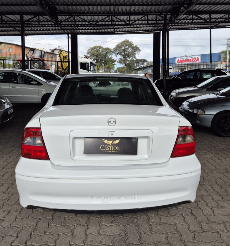 VECTRA 2.2 MPFI GL 8V GASOLINA 4P MANUAL - 2003 - CAXIAS DO SUL