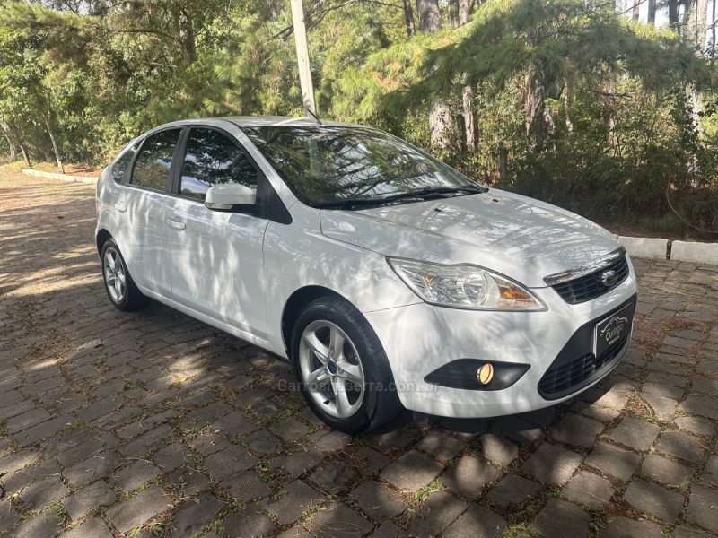 FOCUS 2.0 GLX 16V FLEX 4P MANUAL - 2013 - NOVA PRATA