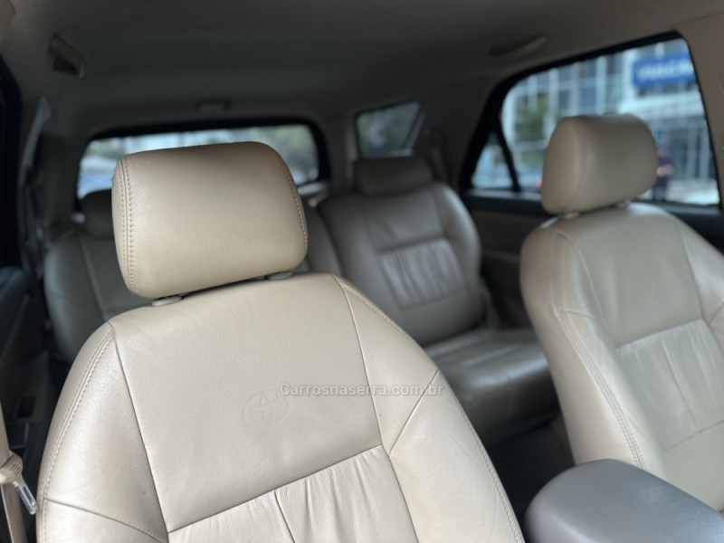 HILUX SW4 2.7 SR 4X2 16V FLEX 4P MANUAL - 2013 - PAROBé