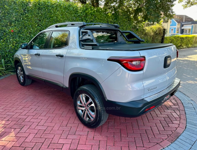TORO 2.0 16V TURBO DIESEL FREEDOM MANUAL - 2017 - ROLANTE