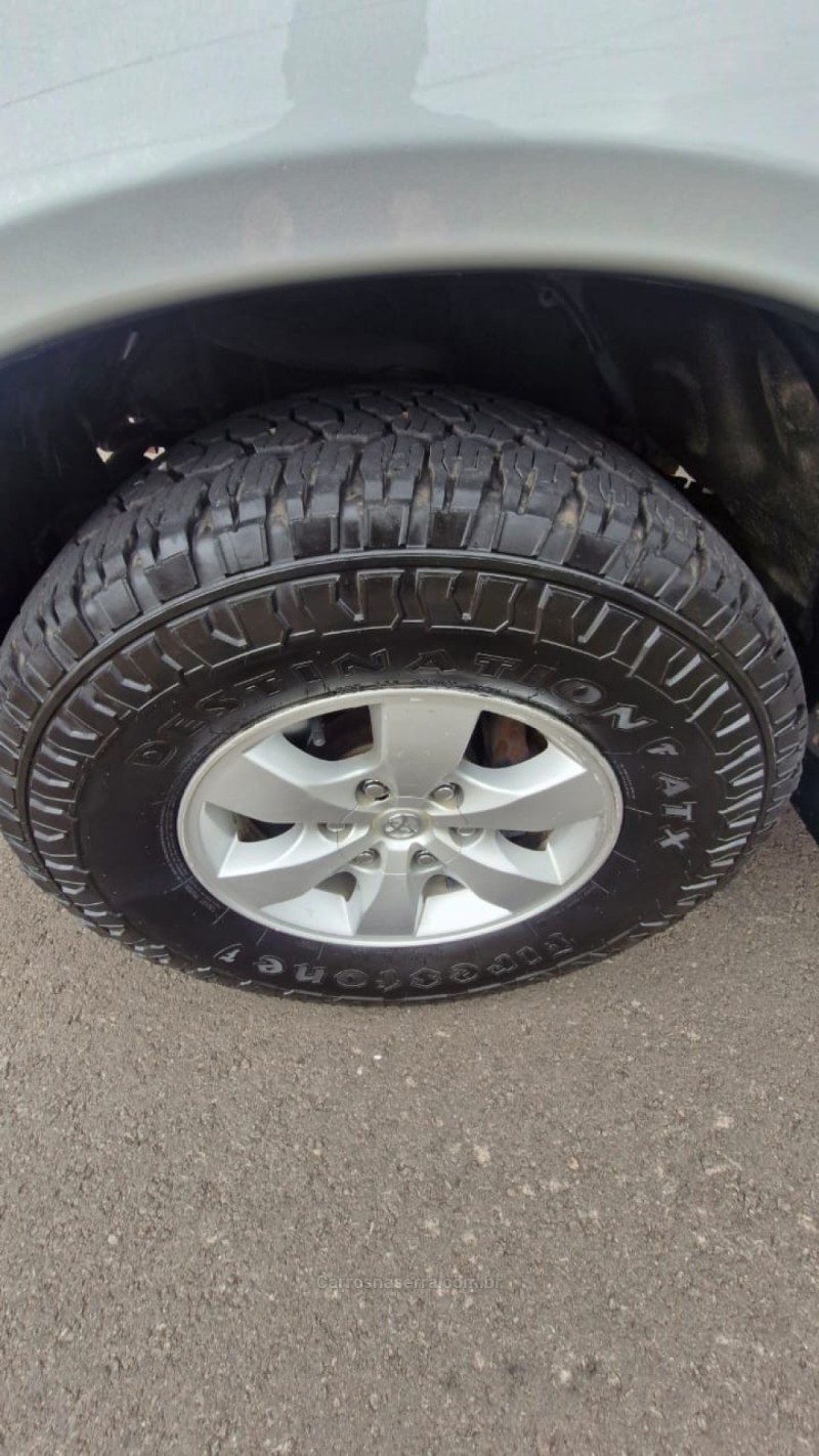 HILUX 2.7 SR 4X2 CD 16V GASOLINA 4P MANUAL - 2009 - IVOTI