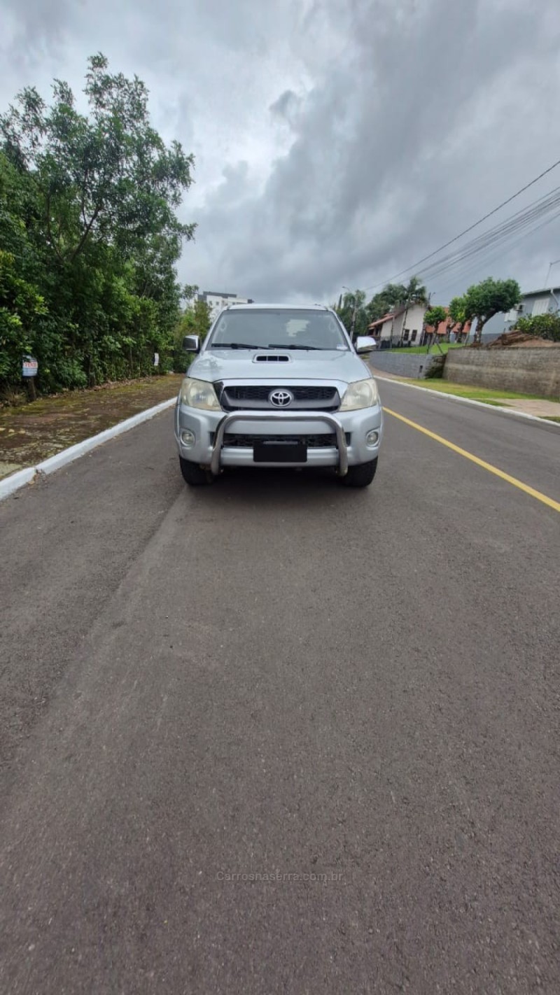 HILUX 2.7 SR 4X2 CD 16V GASOLINA 4P MANUAL - 2009 - IVOTI