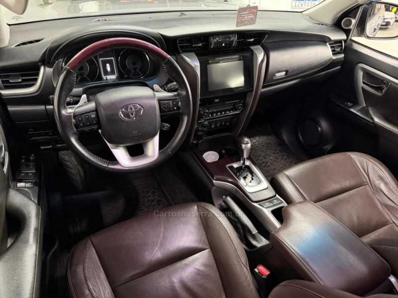 HILUX SW4 2.8 SRX 4X4 16V TURBO INTERCOOLER DIESEL 4P AUTOMÁTICO - 2017 - CAXIAS DO SUL