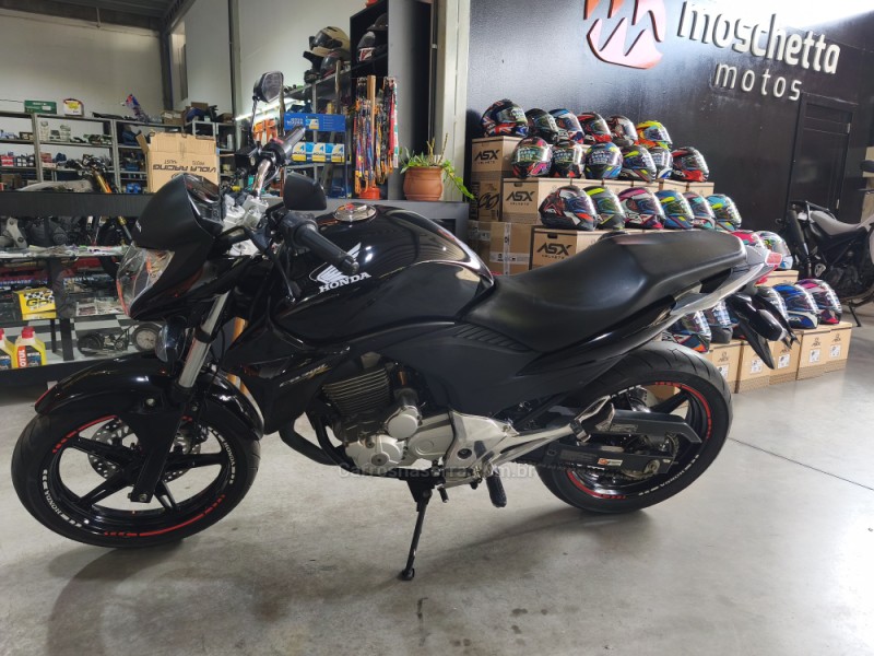 cb 300r  2015 carlos barbosa