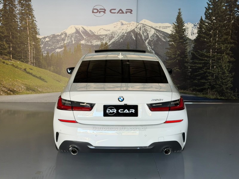 320I 2.0 M SPORT 16V TURBO GASOLINA 4P AUTOMÁTICO - 2022 - GARIBALDI