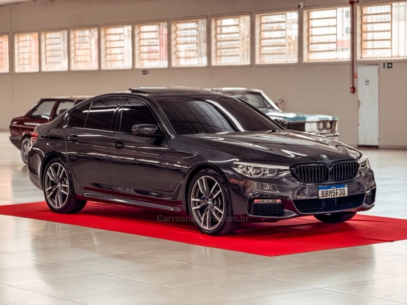 530I 2.0 M SPORT 16V TURBO GASOLINA 4P AUTOMÁTICO - 2017 - NOVA PRATA