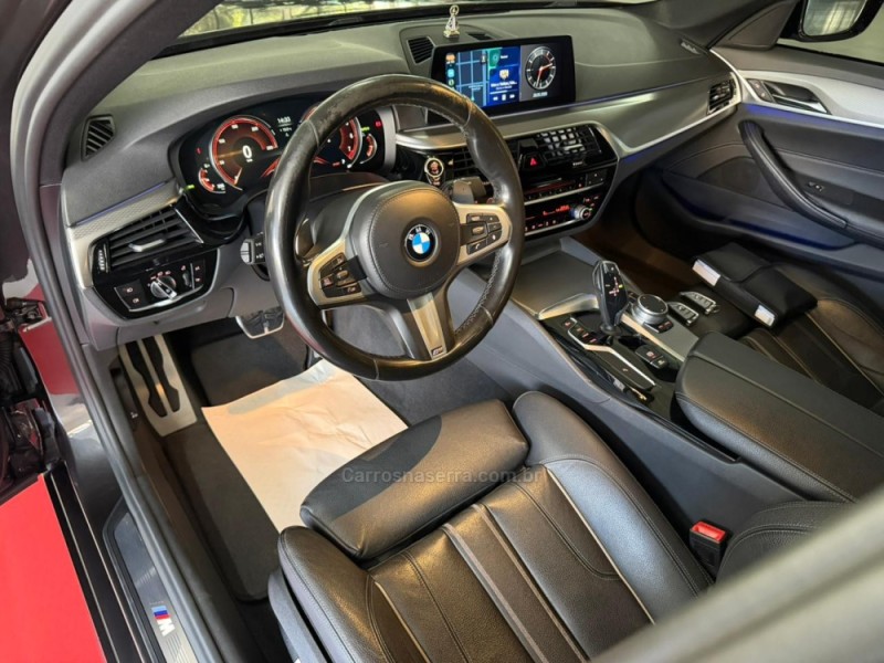 530I 2.0 M SPORT 16V TURBO GASOLINA 4P AUTOMÁTICO - 2017 - NOVA PRATA