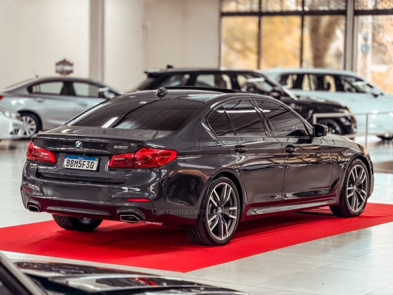 530I 2.0 M SPORT 16V TURBO GASOLINA 4P AUTOMÁTICO - 2017 - NOVA PRATA