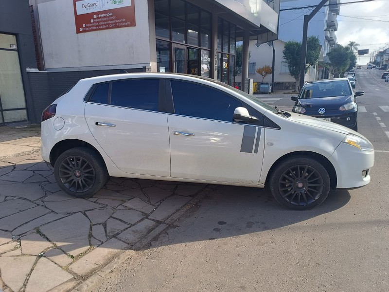BRAVO 1.8 ABSOLUTE 16V FLEX 4P MANUAL - 2012 - FLORES DA CUNHA