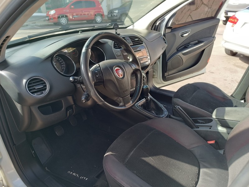 BRAVO 1.8 ABSOLUTE 16V FLEX 4P MANUAL - 2012 - FLORES DA CUNHA