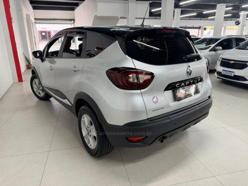 CAPTUR 1.6 LIFE 16V FLEX 4P AUTOMÁTICO - 2021 - CAXIAS DO SUL