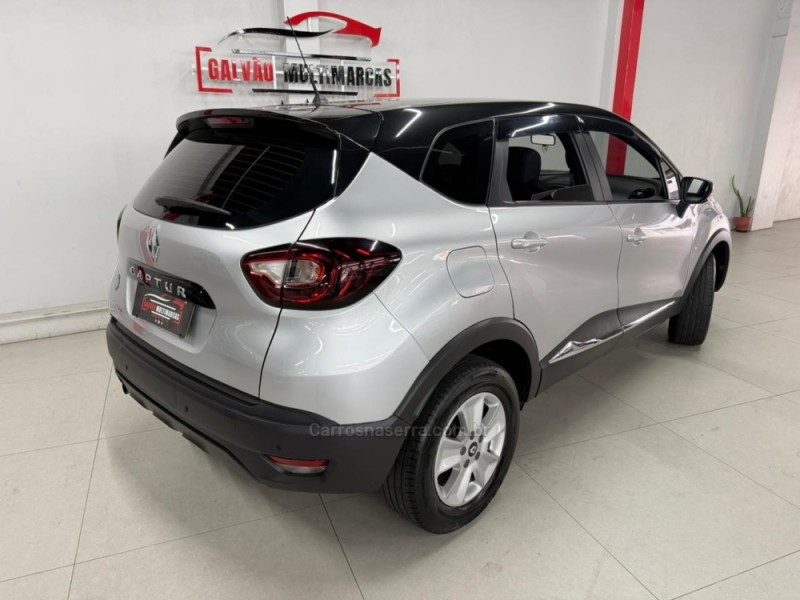 CAPTUR 1.6 LIFE 16V FLEX 4P AUTOMÁTICO - 2021 - CAXIAS DO SUL