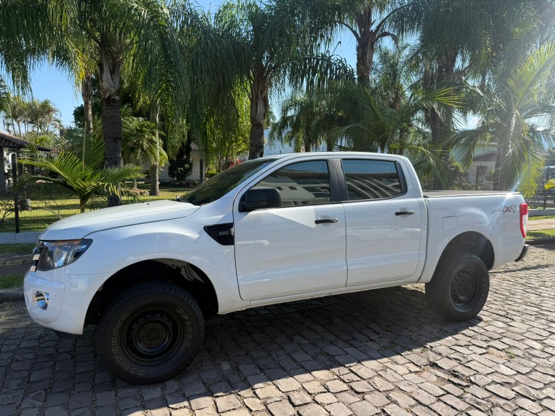 RANGER 2.0 XL CD TURBO 4X4 DIESEL 4P MANUAL - 2013 - FELIZ