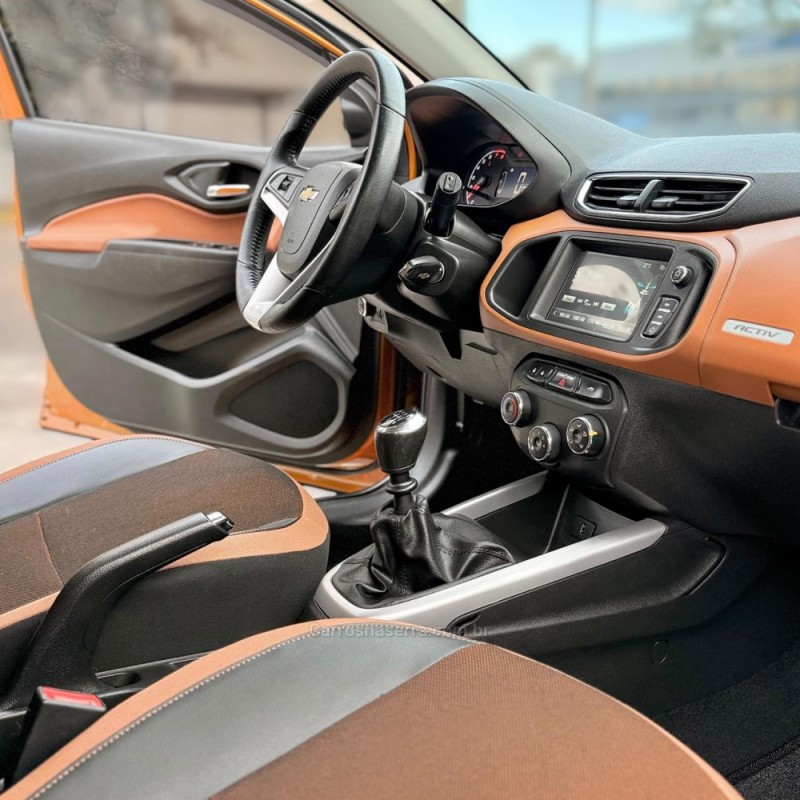 ONIX 1.4 MPFI ACTIV 8V FLEX 4P MANUAL - 2019 - NOVO HAMBURGO