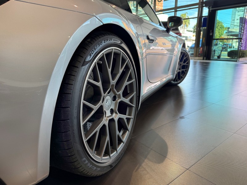 911 3.0 CARRERA S COUPE GASOLINA AUTOMÁTICO - 2020 - FARROUPILHA