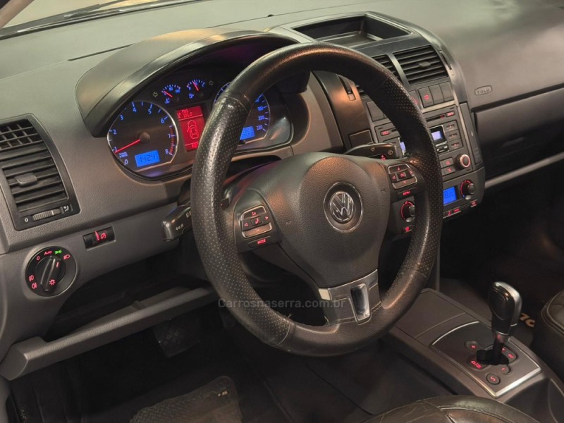 POLO SEDAN 1.6 MI COMFORTLINE 8V FLEX 4P AUTOMATIZADO - 2010 - ESTâNCIA VELHA