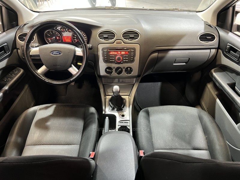 FOCUS 1.6 GLX 16V FLEX 4P MANUAL - 2013 - BENTO GONçALVES