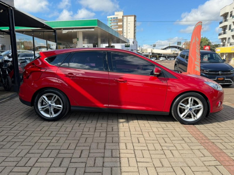 FOCUS 2.0 SE 16V FLEX 4P AUTOMÁTICO - 2015 - LAGOA VERMELHA
