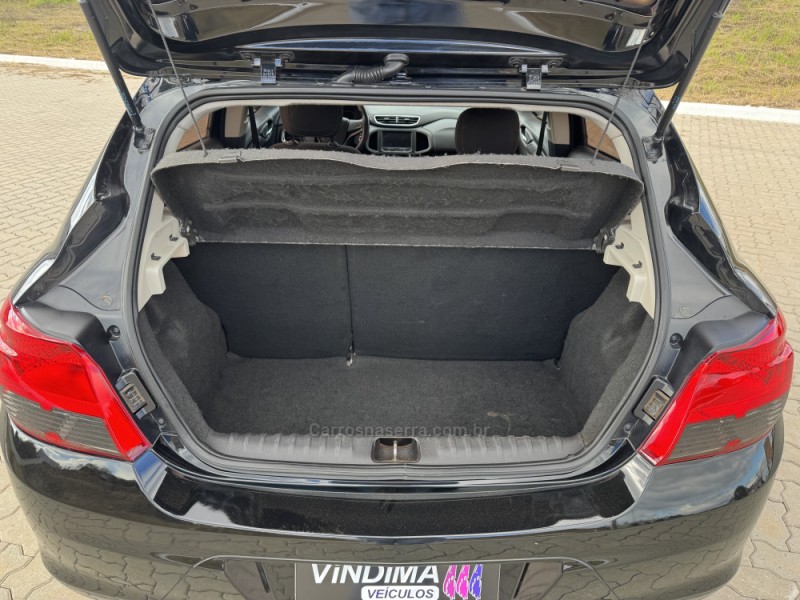 ONIX 1.4 MPFI LT 8V FLEX 4P MANUAL - 2013 - FLORES DA CUNHA