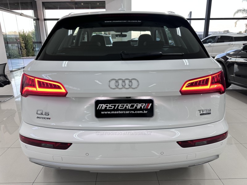 Q5 2.0 TFSI AMBIENTE 16V GASOLINA 4P AUTOMÁTICO - 2018 - CHARQUEADAS