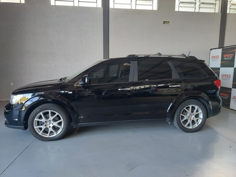 JOURNEY 3.6 RT V6 GASOLINA 4P AUTOMÁTICO - 2015 - SãO SEBASTIãO DO CAí