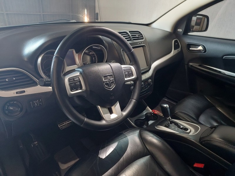 JOURNEY 3.6 RT V6 GASOLINA 4P AUTOMÁTICO - 2015 - SãO SEBASTIãO DO CAí