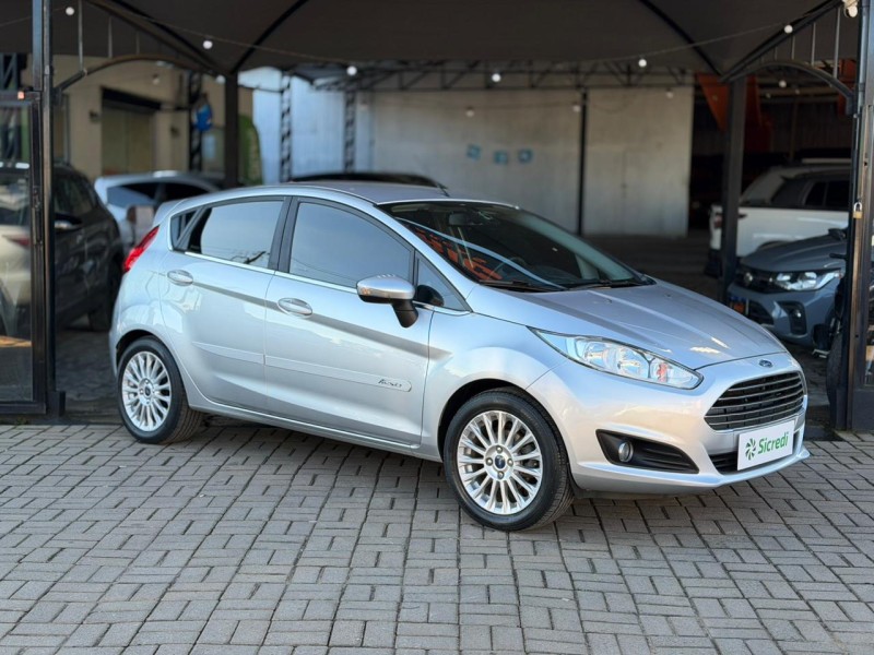 FIESTA 1.6 TITANIUM HATCH 16V FLEX 4P AUTOMÁTICO - 2014 - LAGOA VERMELHA