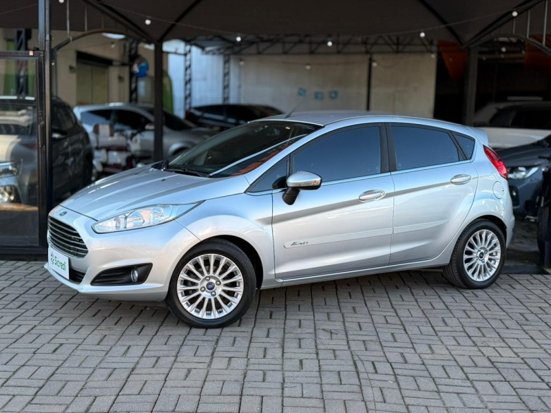 fiesta 1.6 titanium hatch 16v flex 4p automatico 2014 lagoa vermelha
