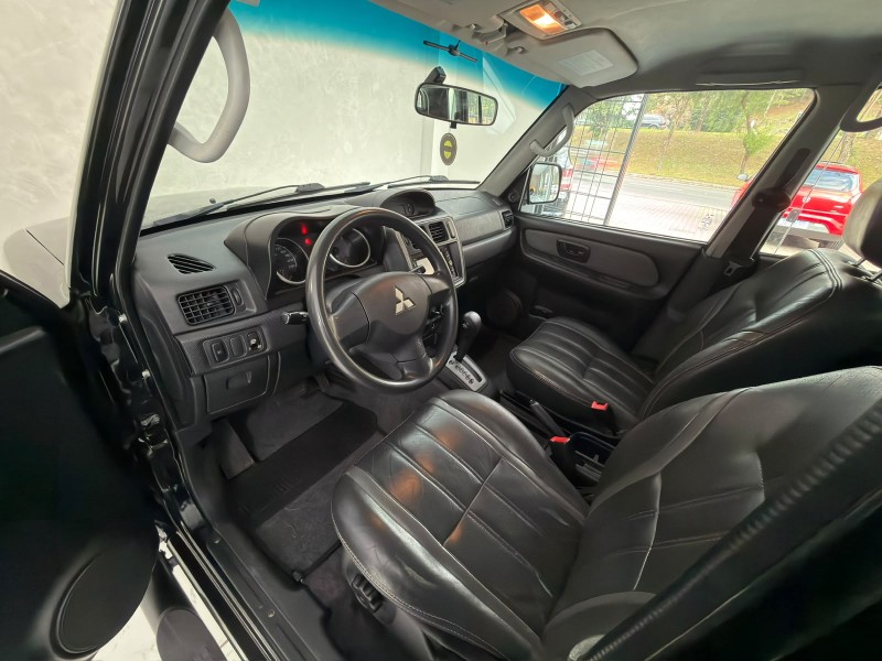 PAJERO TR4 2.0 4X2 16V 140CV FLEX 4P AUTOMÁTICO - 2014 - CAXIAS DO SUL