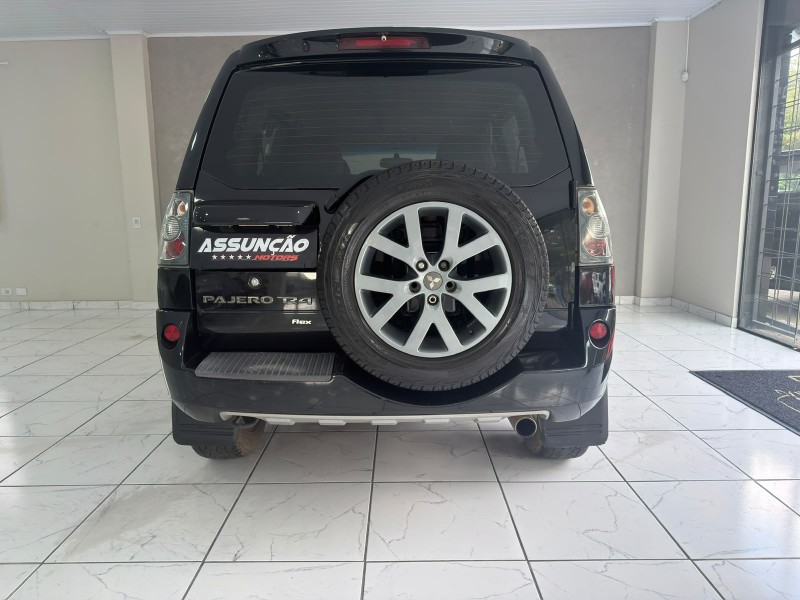 PAJERO TR4 2.0 4X2 16V 140CV FLEX 4P AUTOMÁTICO - 2014 - CAXIAS DO SUL