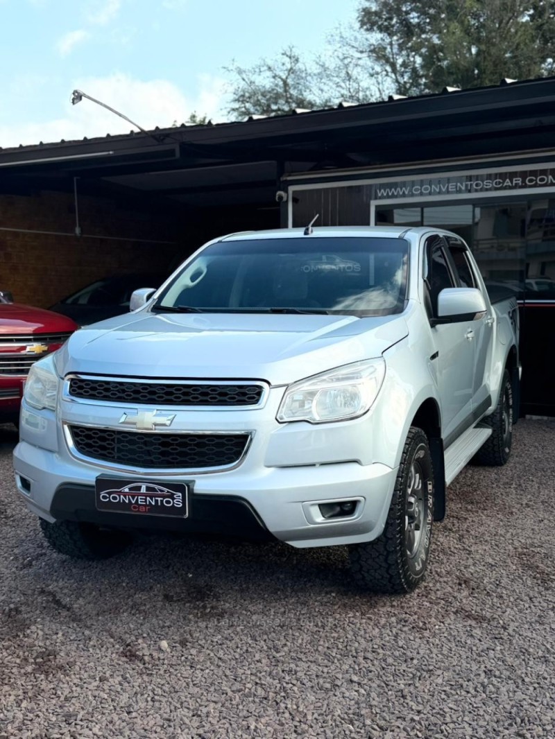 S10 2.4 LT 4X2 CD 8V FLEX 4P MANUAL - 2013 - LAJEADO