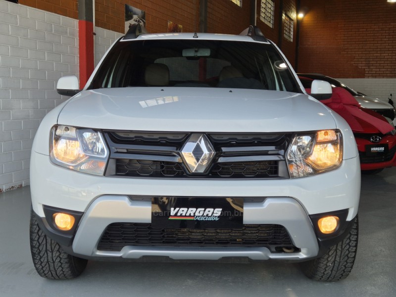 DUSTER 1.6 DYNAMIQUE 4X2 16V FLEX 4P MANUAL - 2017 - CAXIAS DO SUL