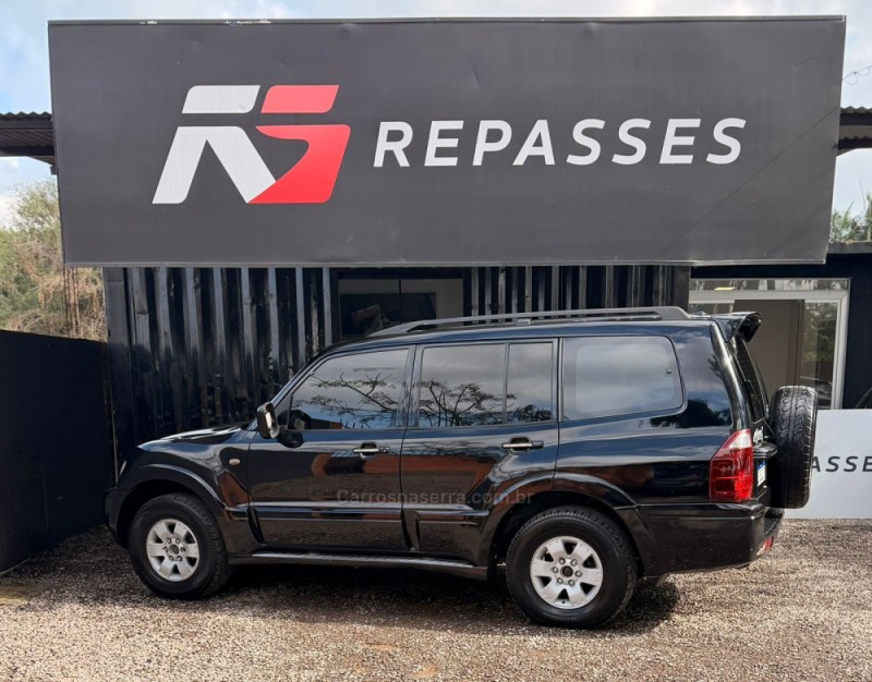 PAJERO 3.2 HPE S 4X4 7 LUGARES 16V TURBO INTERCOOLER DIESEL 4P AUTOMÁTICO - 2005 - PORTãO