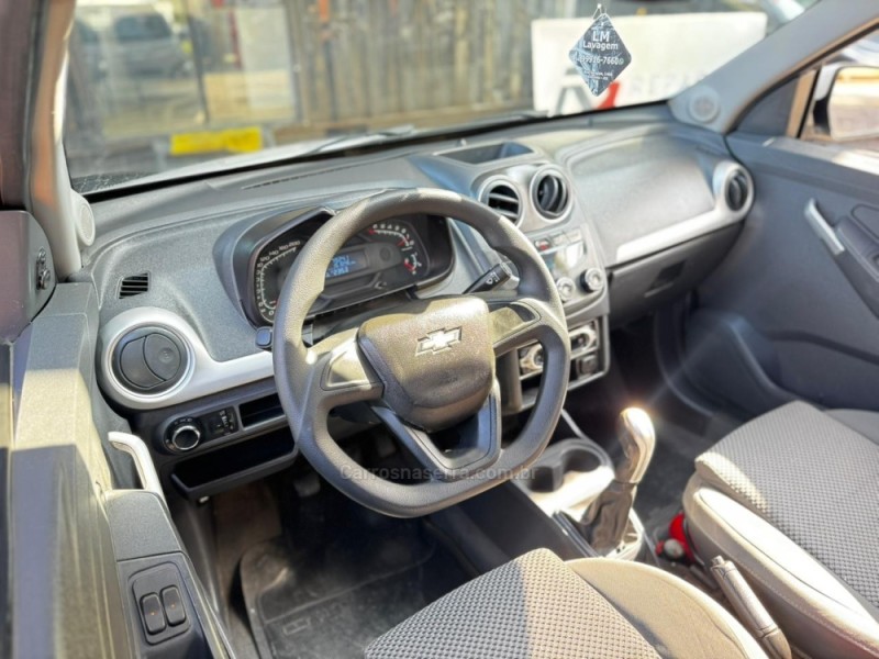 MONTANA 1.4 MPFI LS CS 8V FLEX 2P MANUAL - 2014 - PORTãO