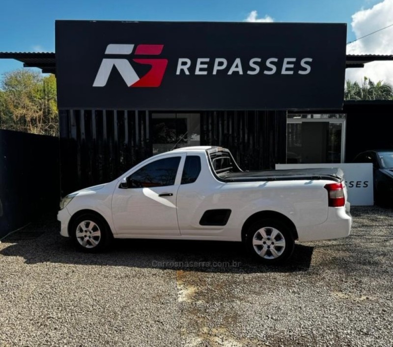 MONTANA 1.4 MPFI LS CS 8V FLEX 2P MANUAL - 2014 - PORTãO