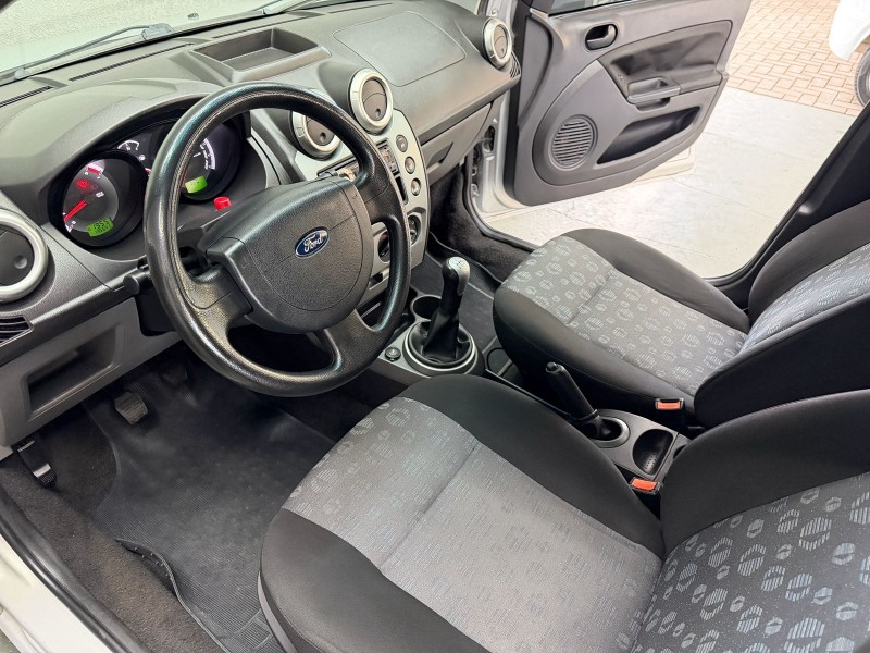 FIESTA 1.6 MPI 8V GASOLINA 4P MANUAL - 2011 - CAXIAS DO SUL