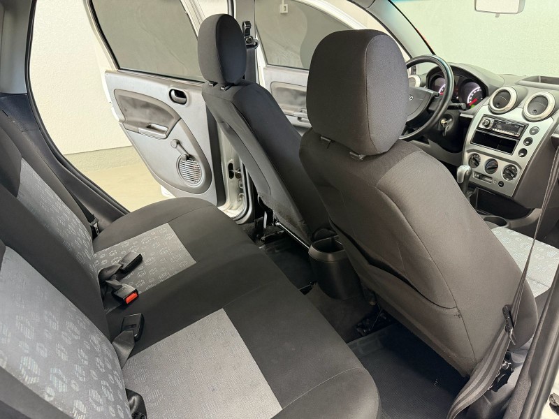 FIESTA 1.6 MPI 8V GASOLINA 4P MANUAL - 2011 - CAXIAS DO SUL