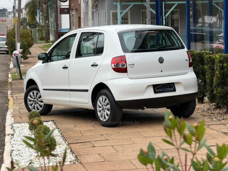 FOX 1.6 MSI TRENDLINE 8V FLEX 4P MANUAL - 2005 - LAGOA VERMELHA