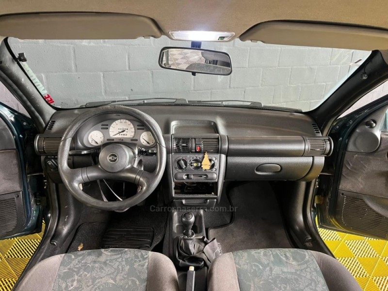 CORSA 1.0 MPFI MILENIUM II SEDAN 8V GASOLINA 4P MANUAL - 2001 - CAXIAS DO SUL