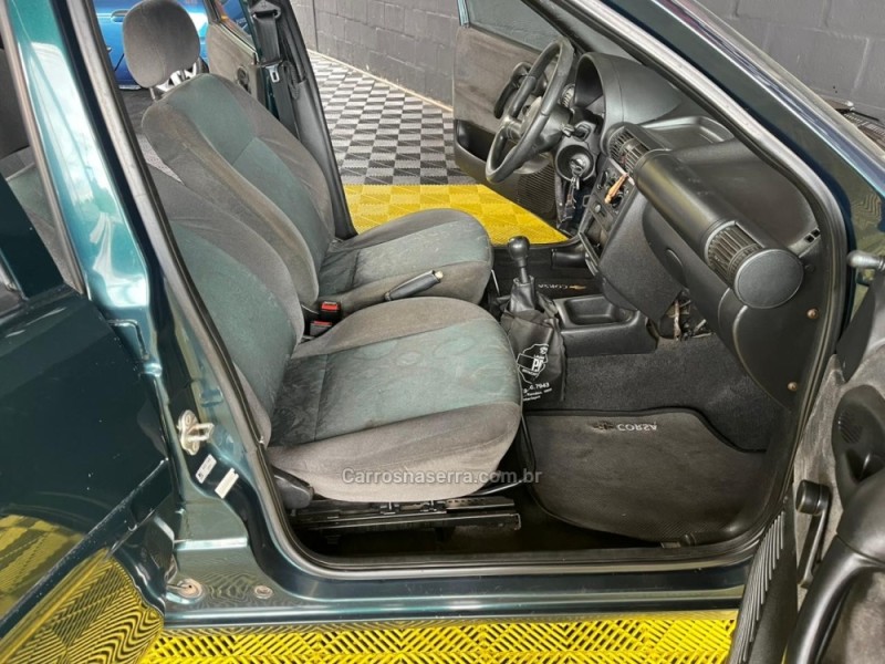 CORSA 1.0 MPFI MILENIUM II SEDAN 8V GASOLINA 4P MANUAL - 2001 - CAXIAS DO SUL