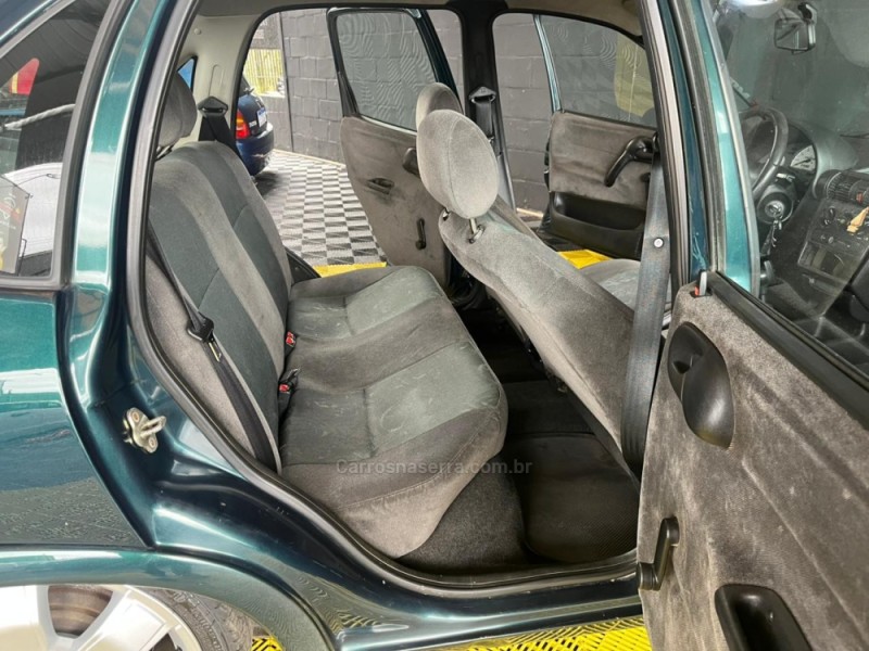 CORSA 1.0 MPFI MILENIUM II SEDAN 8V GASOLINA 4P MANUAL - 2001 - CAXIAS DO SUL