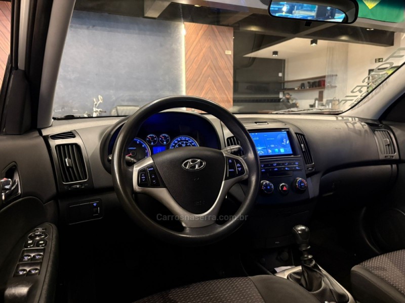 I30 2.0 MPI 16V GASOLINA 4P MANUAL - 2012 - CAMPO BOM